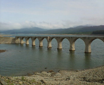 糠平・タウシュベツ橋